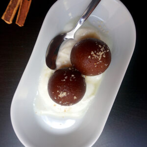 Gulab Jamun (2 pieces) (A7, A12)